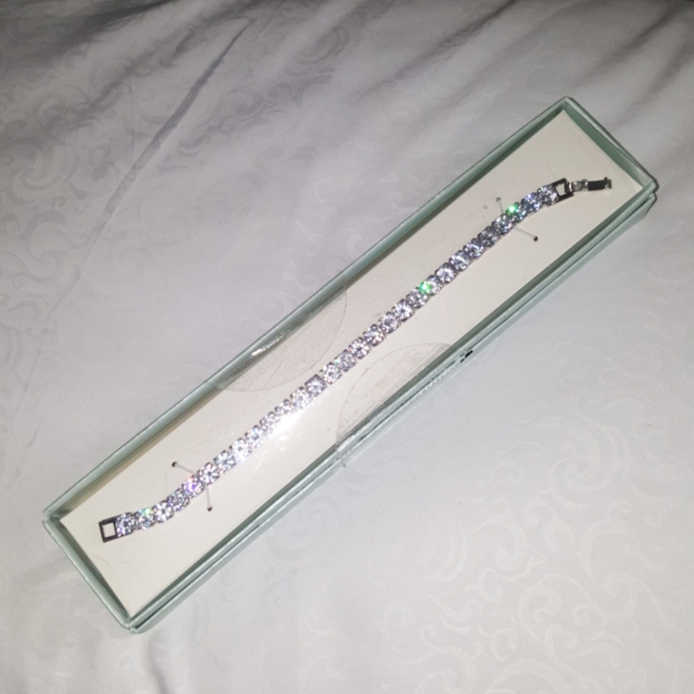 2/$25 Fashion Jewlery Rhinestone Bracelet
